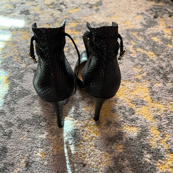 Guess Heels Bundle - Picture 7 of 7